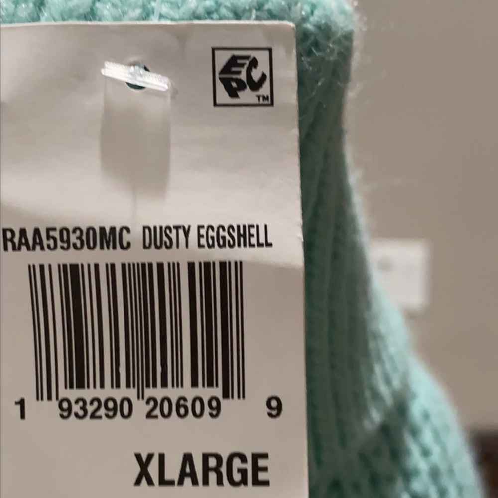 sweater - Picture 5 of 6